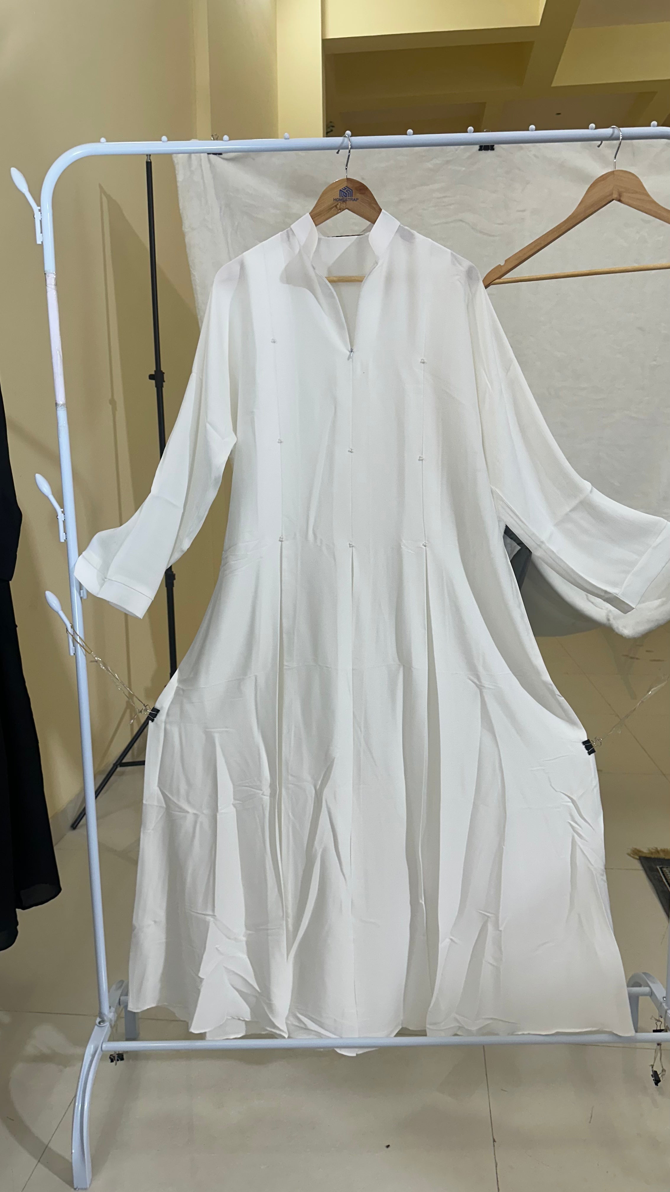 Elegant White Haj/Umrah Abaya with Minimal Bead Handwork – Imported Nida (Indian Made)